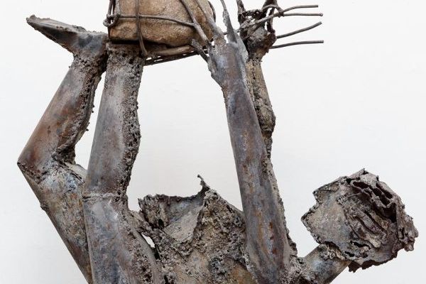 Алексей Григорьев. Сизиф, 1997. Металл, природный камень, 119х104х33 см. Московский музей современного искусства