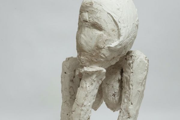 Нинель Богушевская. ''Автопортрет'', 1974. Гипс, 65х33х42 см. Государственный Русский музей, С.-Петербург