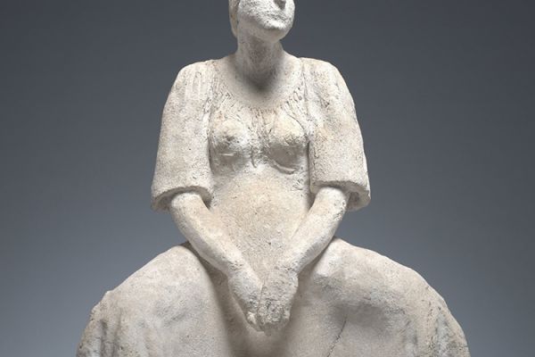 Нинель Богушевская. ''Автопортрет''. 1977. Из серии ''Портреты творчества''. Керамика, 66х42х31 см. Государственная Третьяковская галерея, Москва