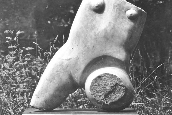 Вячеслав Клыков. Сидящий торс, 1969. Мрамор