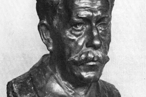 Владимир Домогацкий. Портрет доктора А.А. Лосева, 1918. Гипс тонированный, 52,7х31х30 см. Самарский областной художественный музей