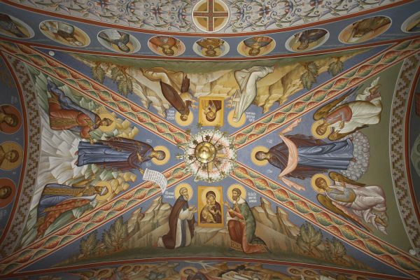 khram-arkhangela-mikhaila-20-potolki-2005-2011-letovo-moskva0FB35FC4-31EA-67FF-8F18-4B59FD31EA1C.jpg