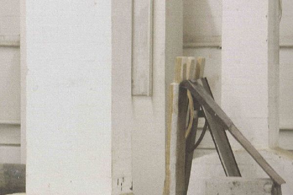  Анатолий Комелин. ''Зона свободной ответственности. Фрагмент экспозиции. Проект ''Фабрика'', Москва, 2012. Фото из альбома ''Анатолий Комелин. Знаки бытия'', Москва, 2014