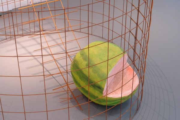 Анатолий Комелин. ''Арбуз'', 2020. Фрагмент экспозиции выставки ''Реквием-буфф'' в Доме творчества художников в Тарусе Калужской области. Фото из архива А. Комелина